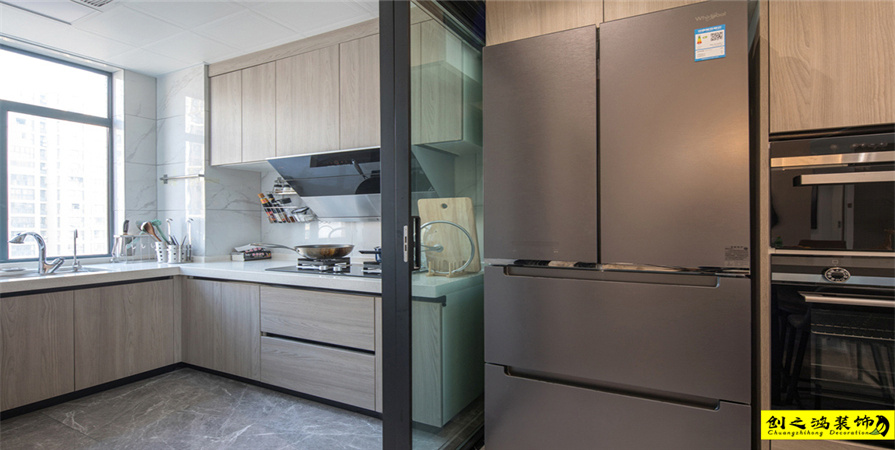 保利玫瑰灣123㎡現代簡約風格裝修案例