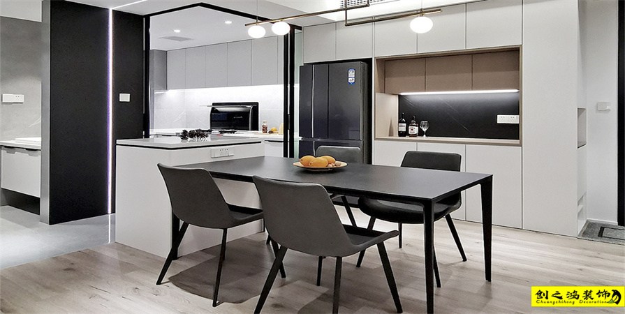 保利玫瑰灣121㎡現(xiàn)代簡(jiǎn)約風(fēng)格裝修案例