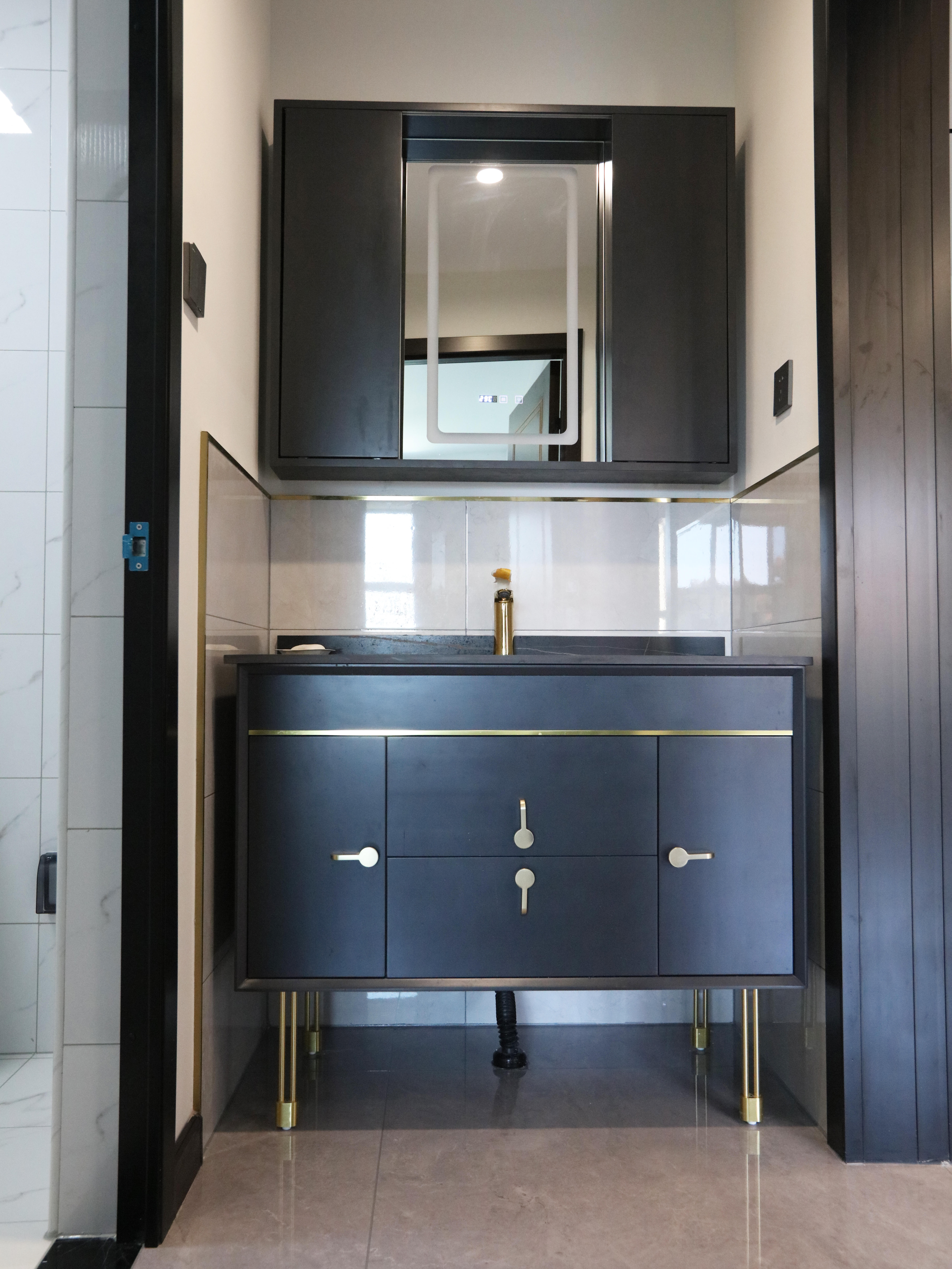 天津新房裝修,現(xiàn)代簡(jiǎn)約風(fēng)格裝修效果圖