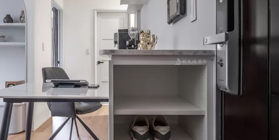 東北角藝術公寓102㎡現(xiàn)代簡約風格三居室裝修案例