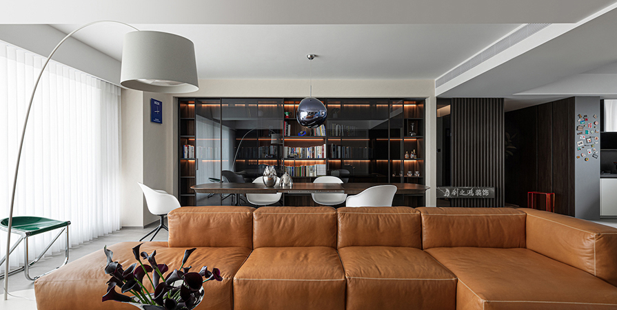 花語瀾廷139㎡現(xiàn)代極簡風格三居室裝修案例