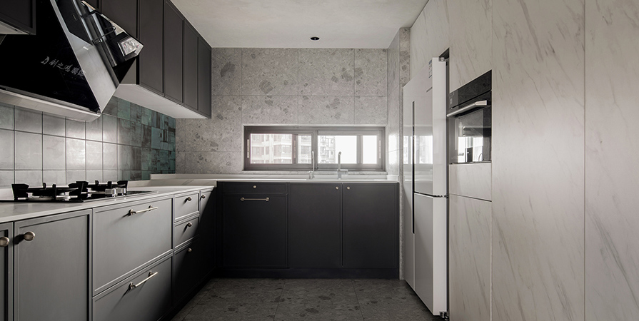 中國(guó)鐵建·花語(yǔ)瀾廷139㎡混搭風(fēng)格三居室裝修案例