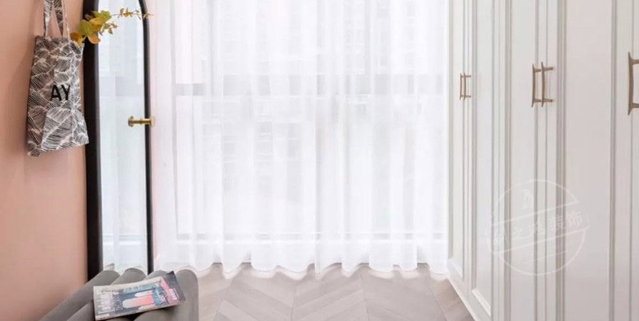 金地萬悅城127㎡現(xiàn)代法式風(fēng)格三居室裝修案例