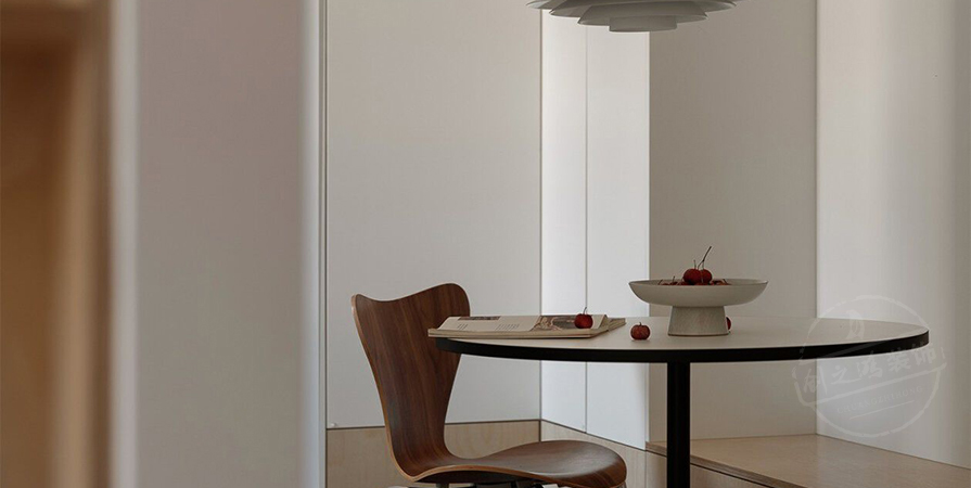 寶龍灣家園101㎡原木極簡風格兩居室裝修案例